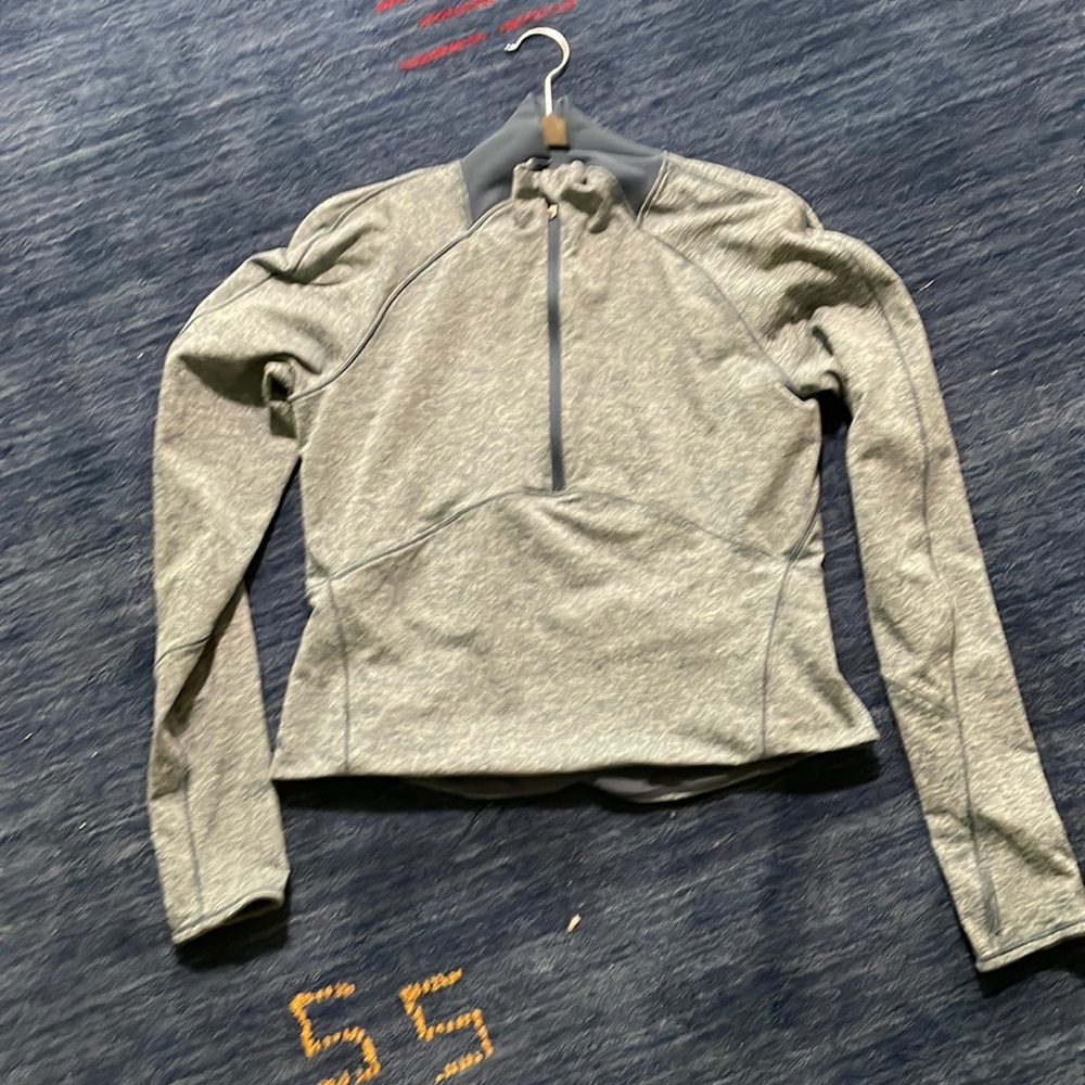 Lululemon Sz8 Crop Rulu Top